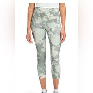 Brand new North Face Women’s motivation 7/8 tights